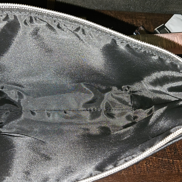 Jeffree Star LE Bat Cosmetic Makeup Bag Clutch w/ products inside Chanel Moira - Picture 3 of 6